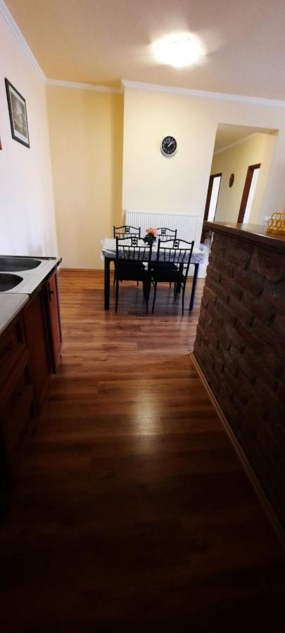 Bastya Apartmanhaz Sárvár Exterior foto