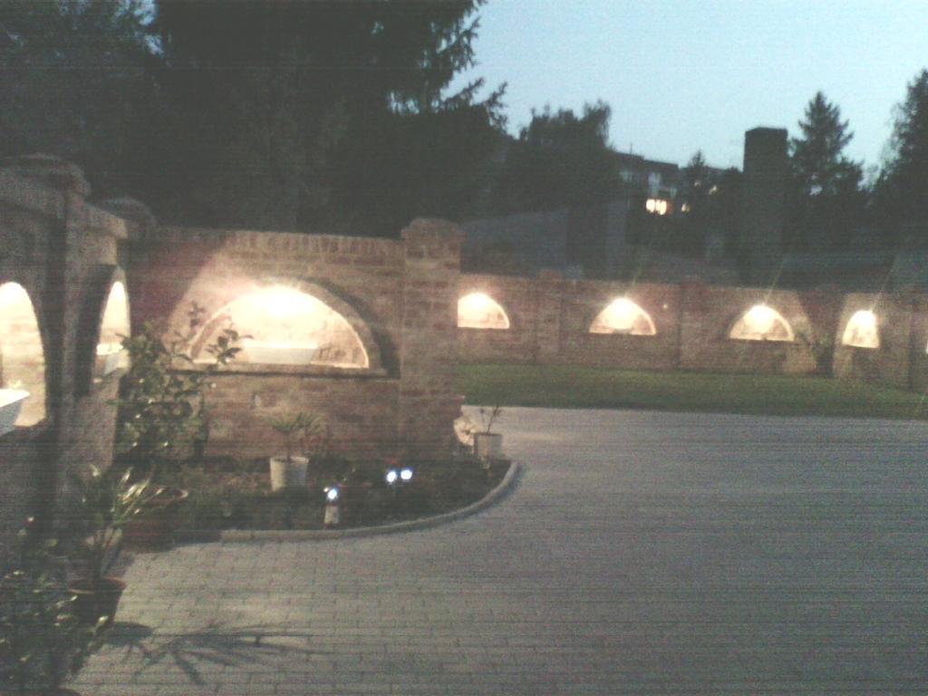 Bastya Apartmanhaz Sárvár Exterior foto