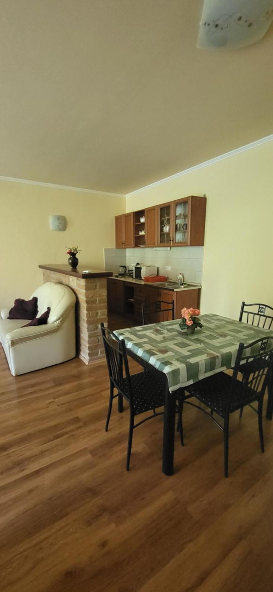 Bastya Apartmanhaz Sárvár Exterior foto