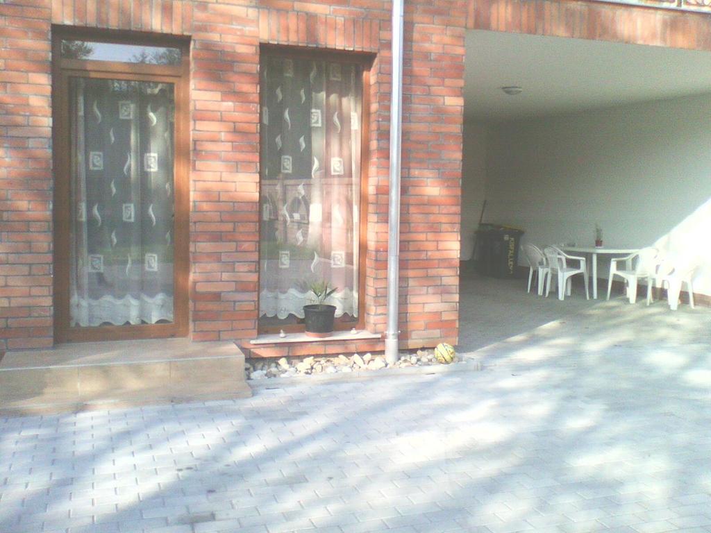 Bastya Apartmanhaz Sárvár Exterior foto