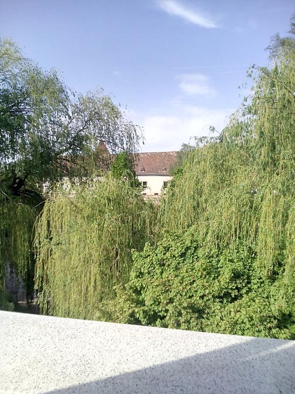 Bastya Apartmanhaz Sárvár Exterior foto